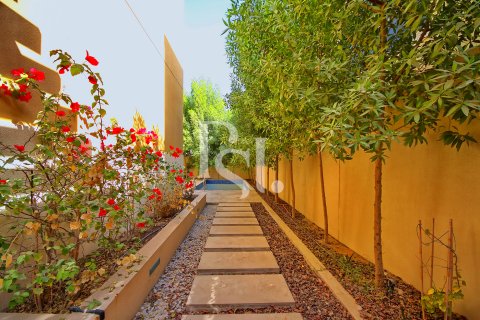 Вилла в Al Raha Gardens, Абу-Даби, ОАЭ 3 спальни, 361м2 № 716162