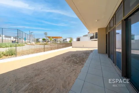 Villa in Al Furjan, Dubai, UAE 5 bedrooms, 453 sq.m. № 662555 - photo 17