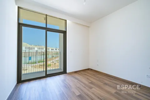 Villa in Al Furjan, Dubai, UAE 5 bedrooms, 453 sq.m. № 662555 - photo 10