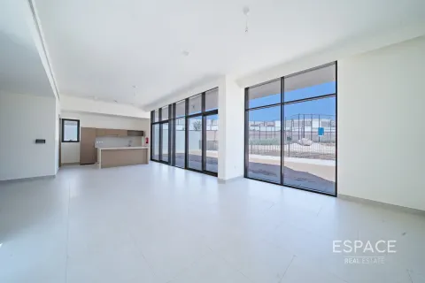 Villa in Al Furjan, Dubai, UAE 5 bedrooms, 453 sq.m. № 662555 - photo 2