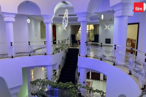 Dubai, BAE’de kiralık villa 8 yatak odası, 1723.7 m&sup2; No 726781 - fotoğraf 9