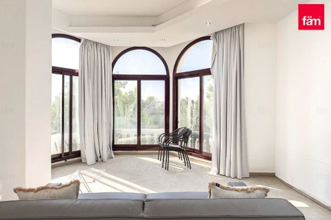 Villa te huur in Dubai, VAE 7 slaapkamers, 1723.7 vr.m., nr 726781 - foto 8