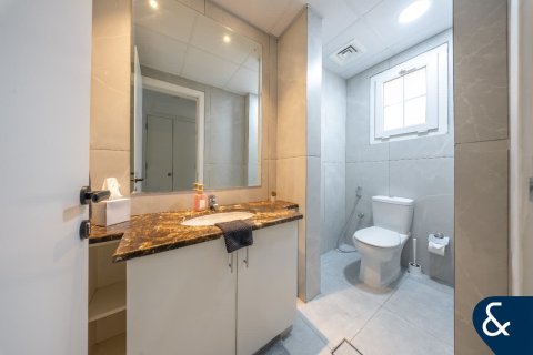 Vilă de închiriat în The Springs, Dubai, EAU 2 dormitoare, 157 mp. №668550 - poză 8