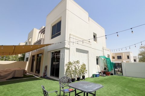 Řadový dům v Town Square, Dubai, SAE 4 ložnice, 338.82 m² Č.: 599774 - fotografie 1