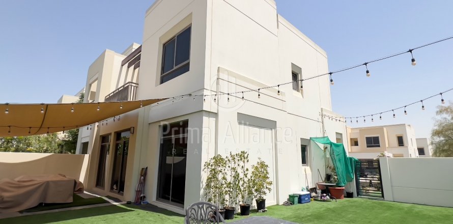 Řadový dům v Town Square, Dubai, SAE 4 ložnice, 338.82 m² Č.: 599774