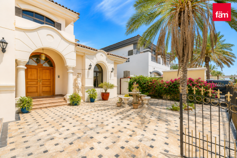 Villa in Palm Jumeirah, Dubai, UAE 4 bedrooms, 622.3 sq.m. № 722477