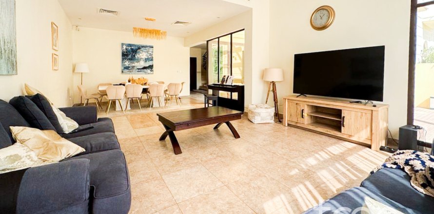 Řadový dům v Mudon, Dubai, SAE 4 ložnice, 369.48 m² Č.: 733608