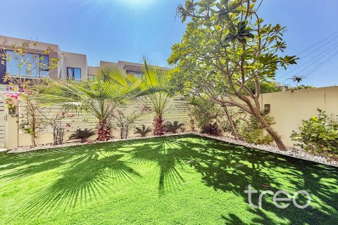 Vila v Dubai Hills Estate, Dubai, SAE 3 spálne, 206.99 m2 č. 733612 - Fotografia 3
