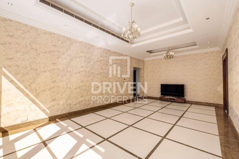Villa zur Miete in Nadd Al Sheba, Dubai, VAE 6 Schlafzimmer, 1858.06 m2 Nr. 746486 - Foto 8