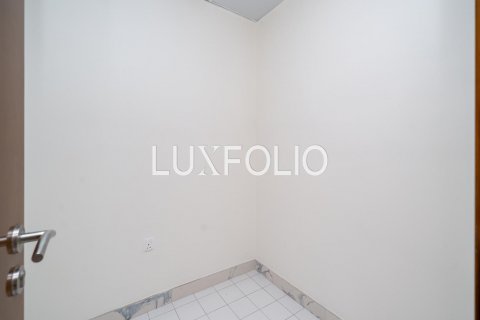 Apartament në Business Bay, Dubai, Emiratet e Bashkuara Arabe 3 dhoma gjumi, 185 m2. № 628322 - Foto 16