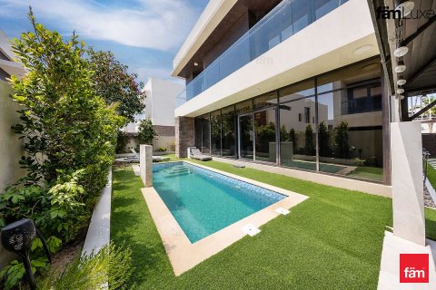 Villa in Dubai, UAE 5 bedrooms, 460 sq.m. № 710162 - photo 3