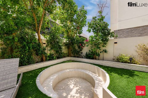 Villa in Dubai, UAE 5 bedrooms, 460 sq.m. № 710162 - photo 18
