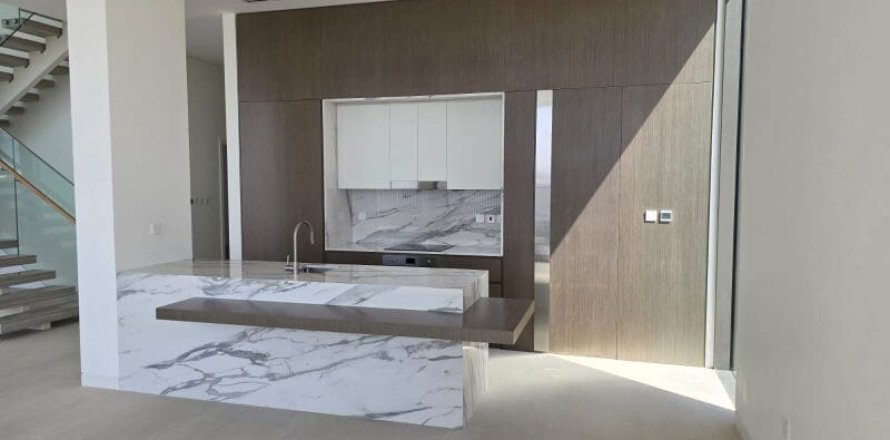 Villa in Nadd Al Sheba, Dubai, UAE 4 bedrooms, 597 sq.m. № 693284