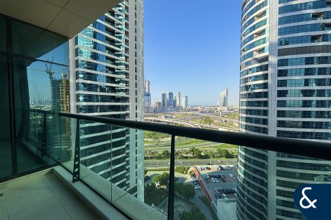 Appartement te koop in Jumeirah Lake Towers, Dubai, VAE 2 slaapkamers, 153 vr.m., nr 666826 - foto 1