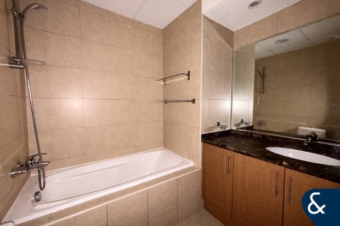 Appartement te koop in Jumeirah Lake Towers, Dubai, VAE 2 slaapkamers, 153 vr.m., nr 666826 - foto 9