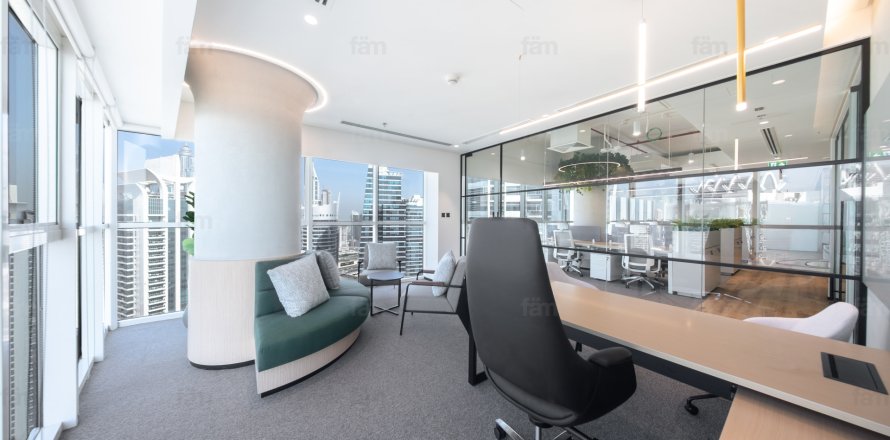 Iroda itt: Dubai, EAE, 160.9 m², azonosító: 687429