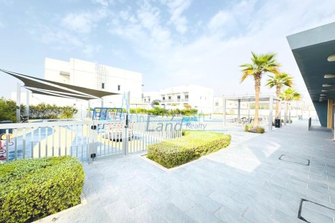 Umm Suqeim, Dubai, UAE의 임대용 빌라 침실 5개, 418.1제곱미터 번호 645512 - 사진 25