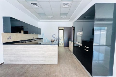 Vila di Umm Suqeim, Dubai, UAE 5 bilik tidur, 418.1 meter persegi № 645511 - foto 20