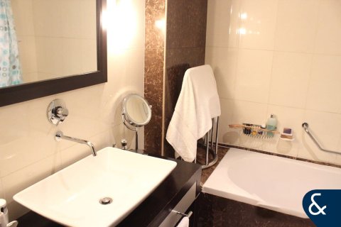 Apartamento en alquiler en Jumeirah Lake Towers, Dubai, EAU 1 dormitorio, 91 m2 № 668031 - foto 6