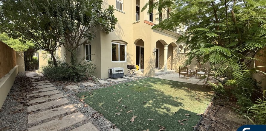 Villa in Serena, Dubai, UAE 3 bedrooms, 238 sq.m. № 668033