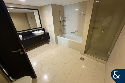 Apartament de închiriat în Jumeirah Lake Towers, Dubai, EAU 3 dormitoare, 225 mp. №668030 - poză 20