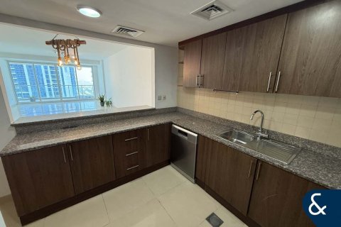 Apartament de închiriat în Jumeirah Lake Towers, Dubai, EAU 3 dormitoare, 225 mp. №668030 - poză 1