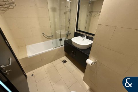 Apartament de închiriat în Jumeirah Lake Towers, Dubai, EAU 3 dormitoare, 225 mp. №668030 - poză 13