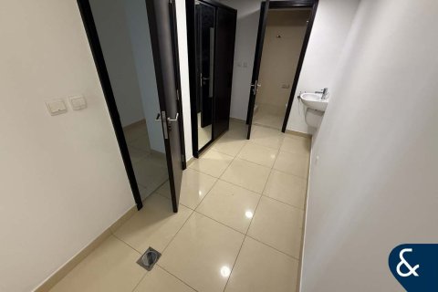 Apartament de închiriat în Jumeirah Lake Towers, Dubai, EAU 3 dormitoare, 225 mp. №668030 - poză 22