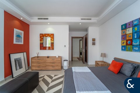 Vila di Living Legends, Dubai, UAE 4 bilik tidur, 267 meter persegi № 668032 - foto 11