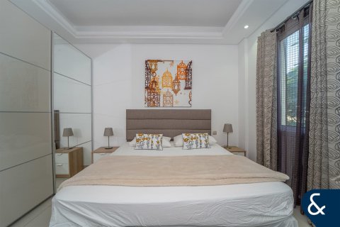 Vila di Living Legends, Dubai, UAE 4 bilik tidur, 267 meter persegi № 668032 - foto 13