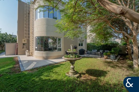 Vila di Living Legends, Dubai, UAE 4 bilik tidur, 267 meter persegi № 668032 - foto 23