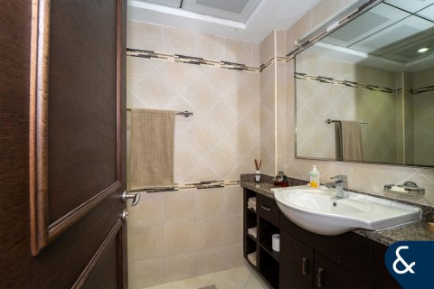 Vila di Living Legends, Dubai, UAE 4 bilik tidur, 267 meter persegi № 668032 - foto 18