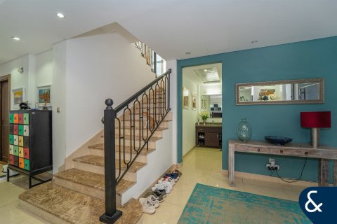 Vila di Living Legends, Dubai, UAE 4 bilik tidur, 267 meter persegi № 668032 - foto 8