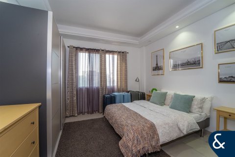 Vila di Living Legends, Dubai, UAE 4 bilik tidur, 267 meter persegi № 668032 - foto 17