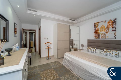 Vila di Living Legends, Dubai, UAE 4 bilik tidur, 267 meter persegi № 668032 - foto 14