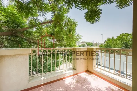 Vilë në The Springs, Dubai, Emiratet e Bashkuara Arabe 3 dhoma gjumi, 247 m2. № 690311 - Foto 24