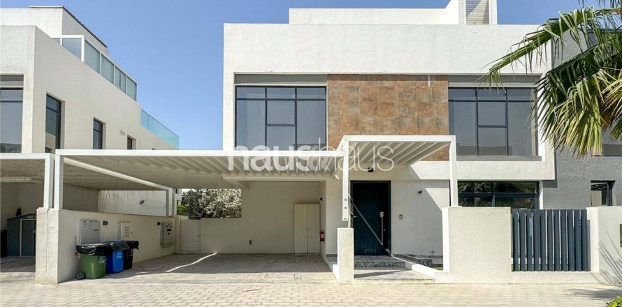 Villa i Jumeirah Golf Estates, Dubai, UAE 4 soveværelser, 262 kvm № 627053