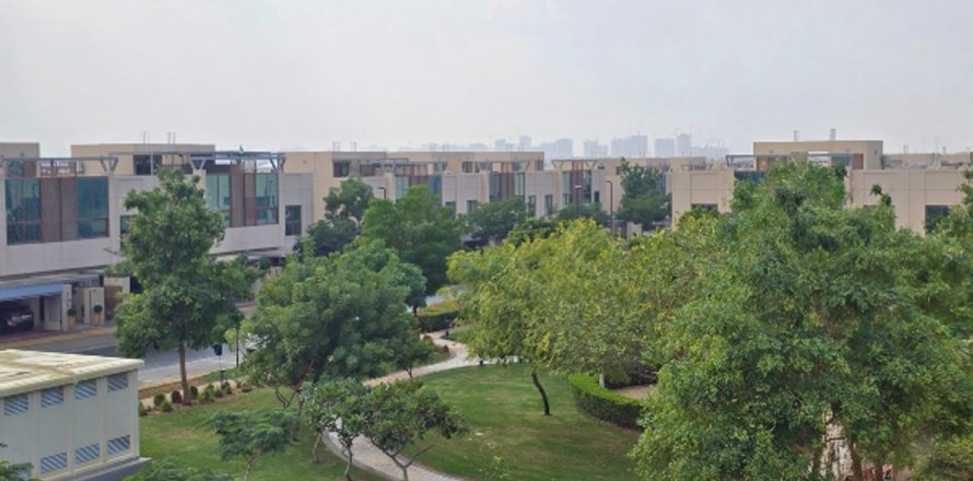 Villa a Meydan, Dubai, EAU 4 camere da letto, 218 mq. № 655680