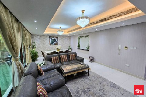 Vilă de închiriat în Meydan, Dubai, EAU 4 dormitoare, 218 mp.  №655680 - poză 16