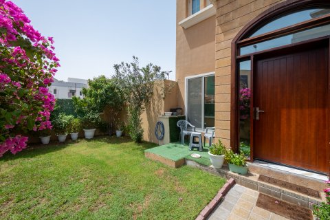 فيلا للبيع في دائرة قرية جميرا، دبي، الإمارات العربية المتحدة 3 غرفة نوم ، 305 متر مربع ، رقم 749373 - صورة 17