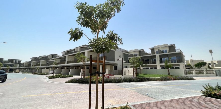 Řadový dům v Dubai, SAE 3 ložnice, 154.8 m² Č.: 631680