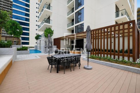 Lägenhet till försäljning i Business Bay, Dubai, UAE 1 sovrum, 60.85 kvm Nr. 767195 - fotografi 15