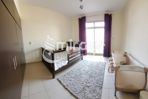 Rumah bandar di Al Raha Golf Gardens, Abu Dhabi, UAE 4 bilik tidur, 378.1 meter persegi № 571760 - foto 7