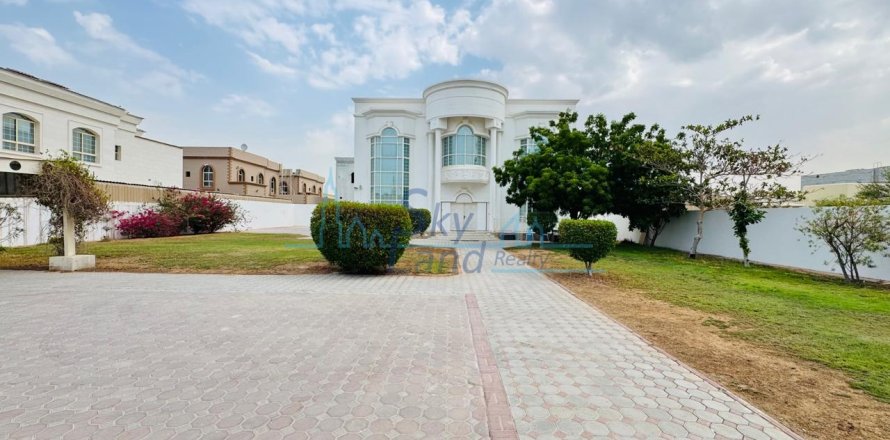 Vilë në Al Barsha, Dubai, Emiratet e Bashkuara Arabe 5 dhoma gjumi, 464.5 m2. № 646431