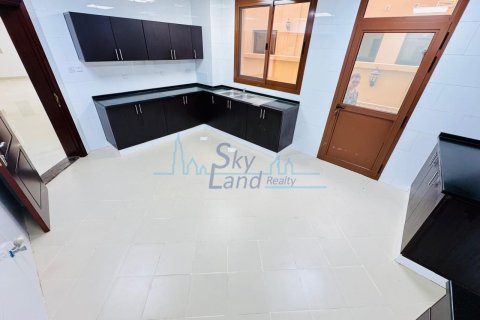 Villa itt: Al Barsha, Dubai, EAE, 5 hálószoba, 371.6 m², azonosító: 646432 - fénykép 6