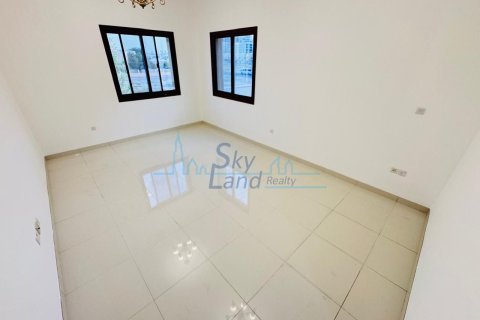 Villa itt: Al Barsha, Dubai, EAE, 5 hálószoba, 371.6 m², azonosító: 646432 - fénykép 13