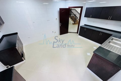 Villa itt: Al Barsha, Dubai, EAE, 5 hálószoba, 371.6 m², azonosító: 646432 - fénykép 5