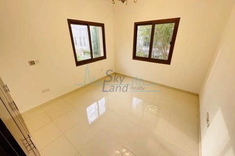 Villa itt: Al Barsha, Dubai, EAE, 5 hálószoba, 371.6 m², azonosító: 646432 - fénykép 9