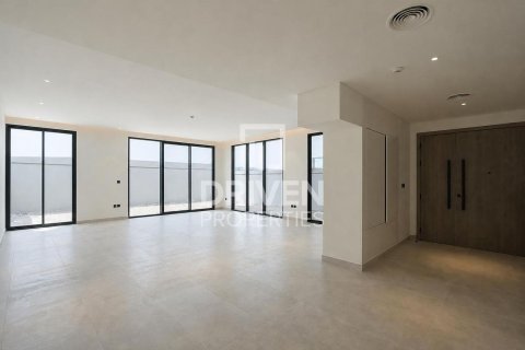 Villa te huur in Dubai Land, Dubai, VAE 3 slaapkamers, 281.59 vr.m., nr 746694 - foto 2