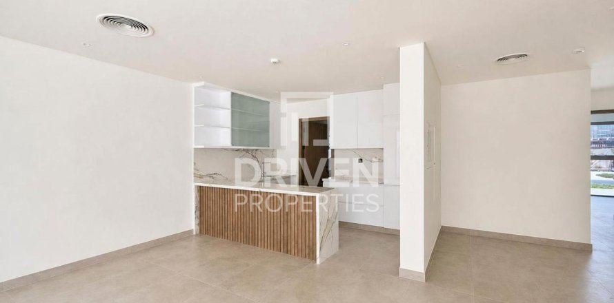 Villa in Dubai Land, Dubai, VAE: 5 Schlafzimmer, 325.25 m2 Nr. 746695